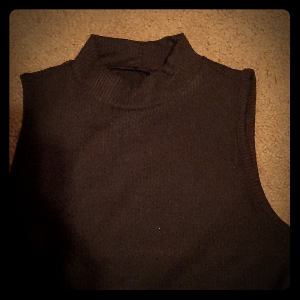 *4/$20* Ribbed sleeveless top NWOT
